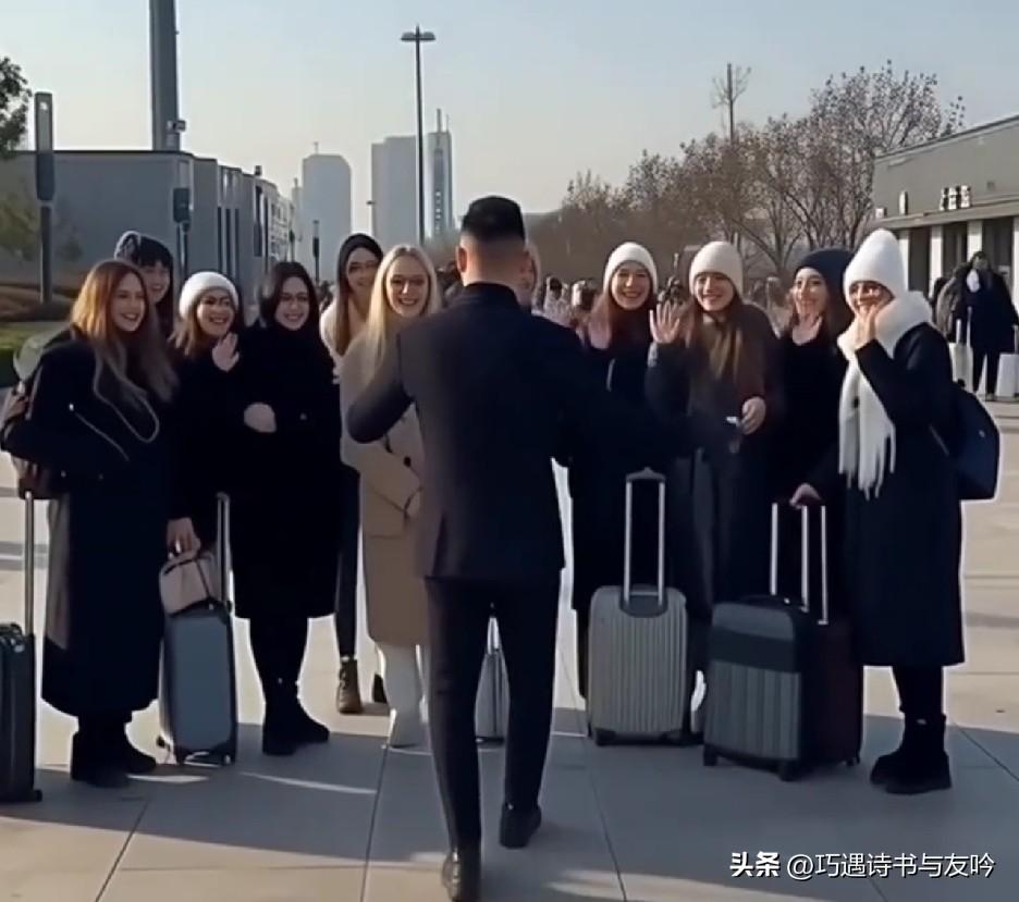 宁波车站迎来跨国相亲热潮：俄乌姑娘来华觅良缘

近日，宁波车站上演了一场温馨的跨