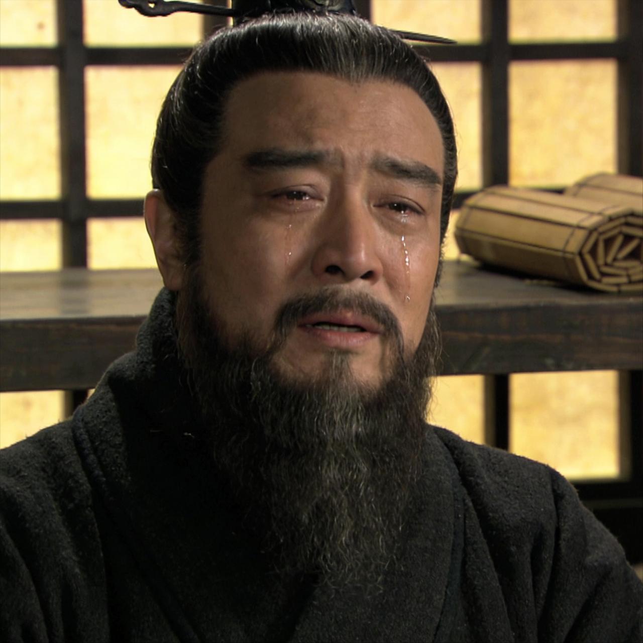 194年，曹操的父亲曹嵩被陶谦部下张闿杀害，临死前曹嵩求饶：“我儿是曹操，你想要