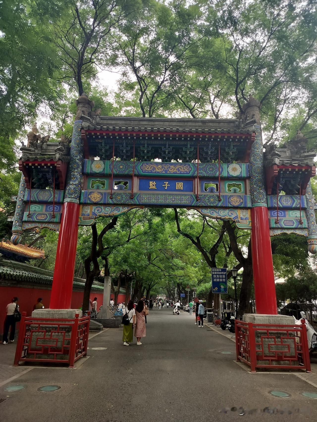 话说这个还要怎么研判？这是为中学取消历史课做铺垫？
