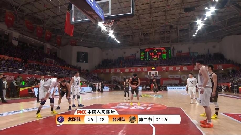 台州队今天在打什么啊？自从富阳叫了一个暂停之后，台州队第一节后半段加上第二节前半