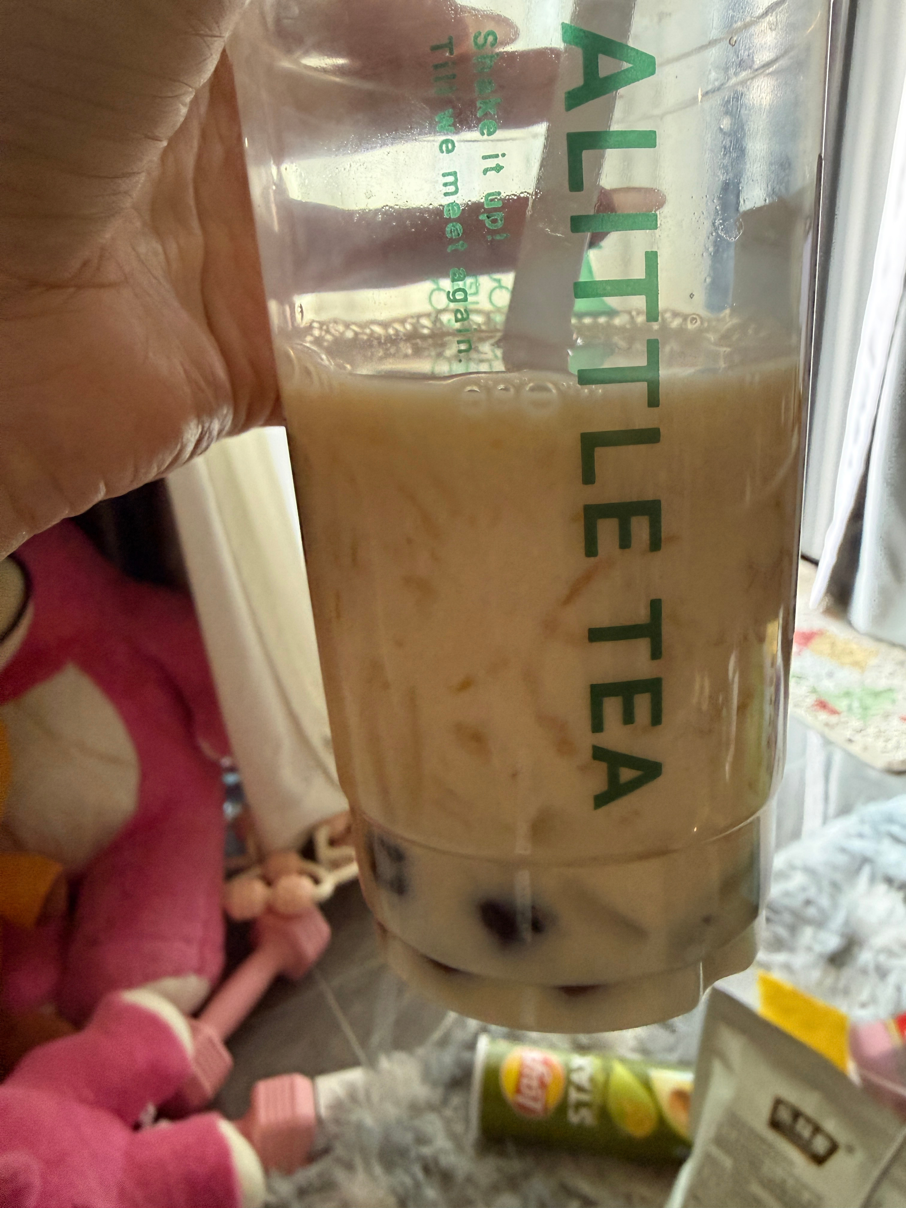 价值一百的燕窝奶茶 