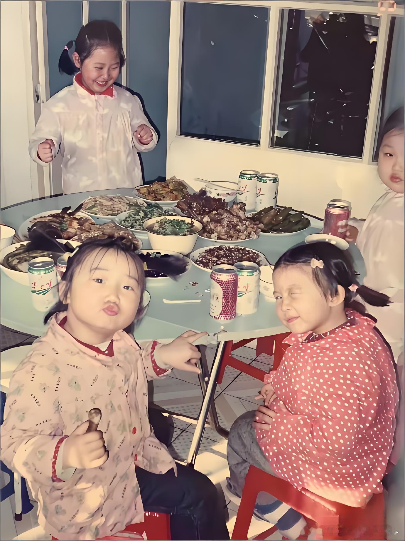 同样的四个人，时隔二十年。 