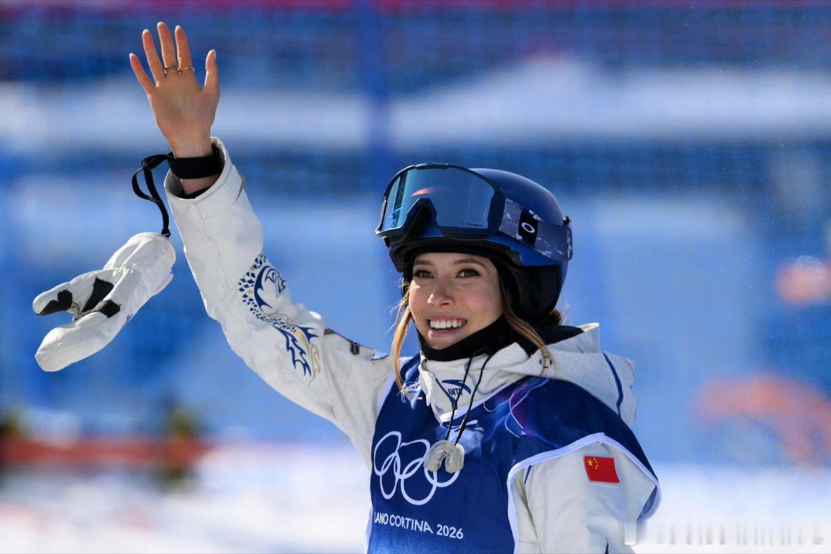 谷爱凌追平王濛冬奥奖牌纪录谷爱凌兼三项，三项均拿到奖牌！米兰冬奥会一金两银！超牛