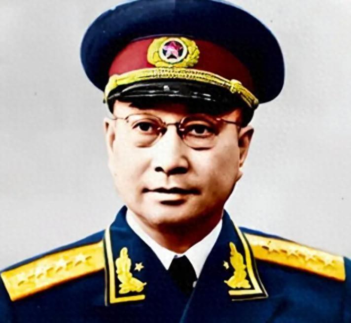 陈赓大将心中唯独害怕一人，却最敬佩另外两人，他们分别是谁呢？
1916年初夏，洞