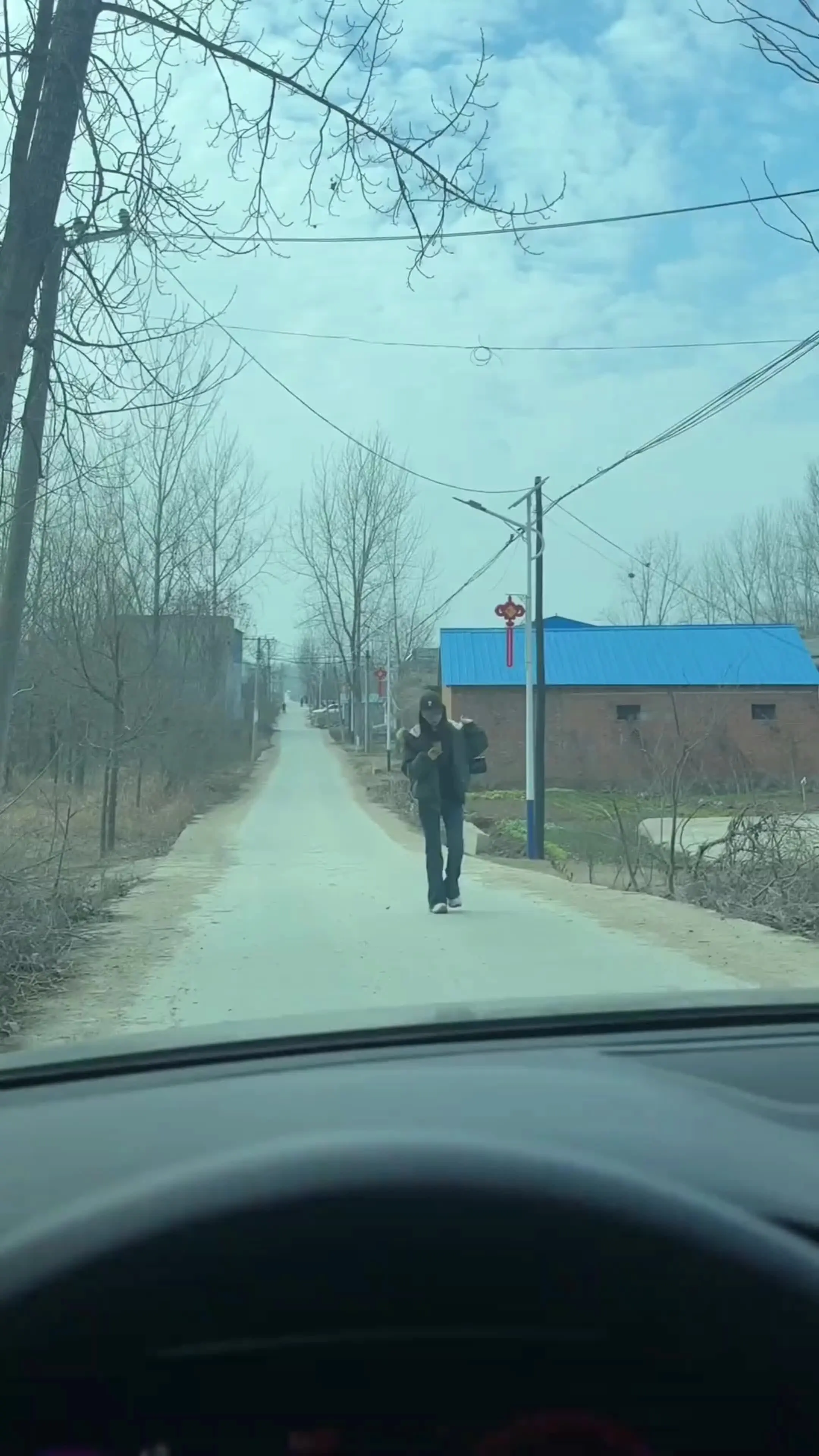 为了给您减轻负担，我跟别人跑了文案