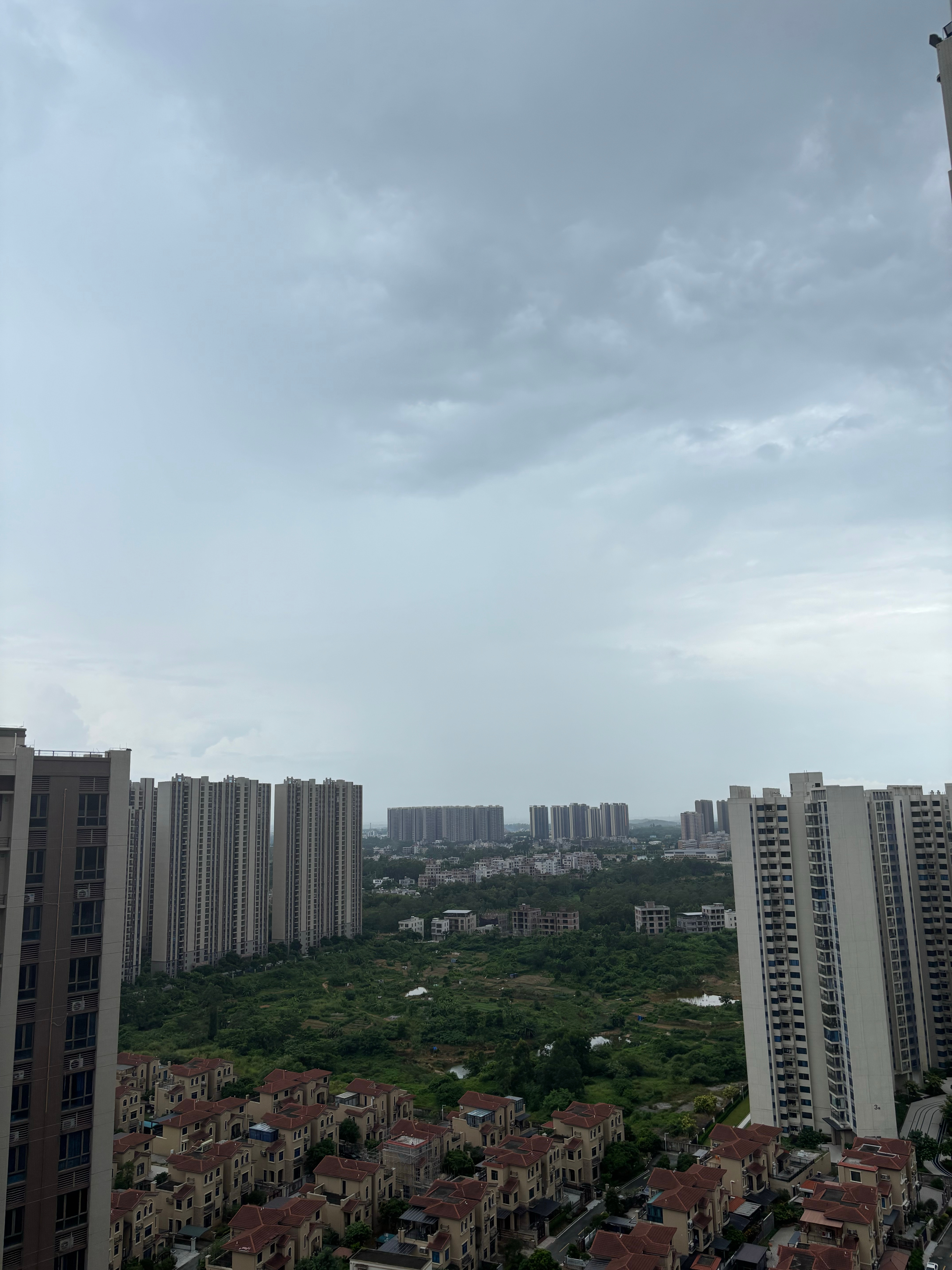 晓看天色暮看云。行也思宁，坐也思宁。 
