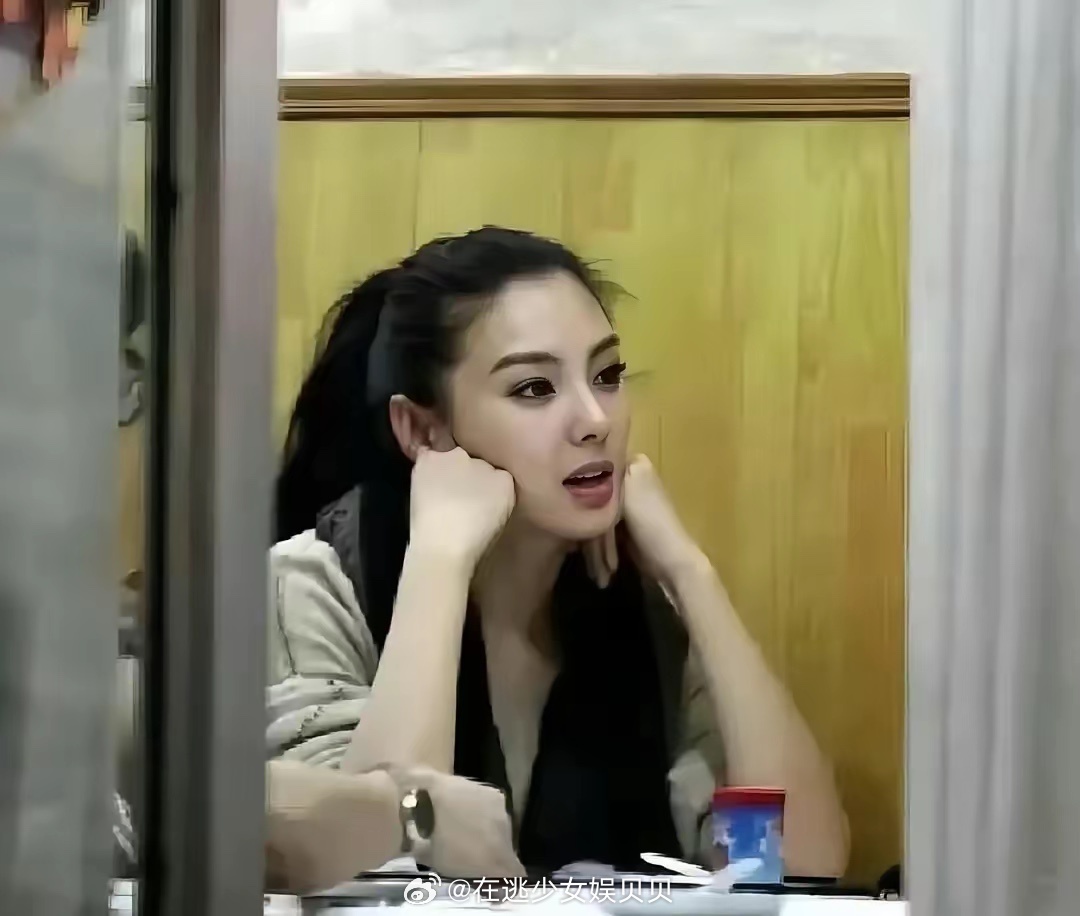 张雨绮早期，不愧是明星 自带滤镜无敌了 
