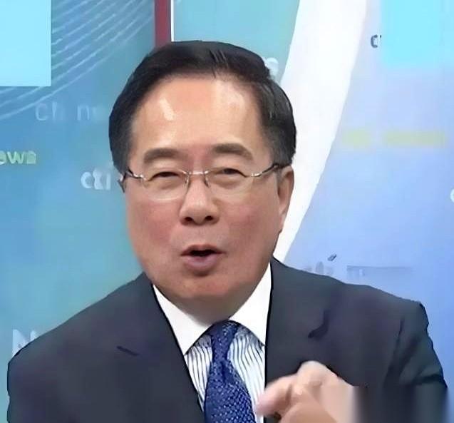 牌，终于被摊开了。

还是自己人掀的桌子。

蔡正元这一下，等于直接指着一帮人的