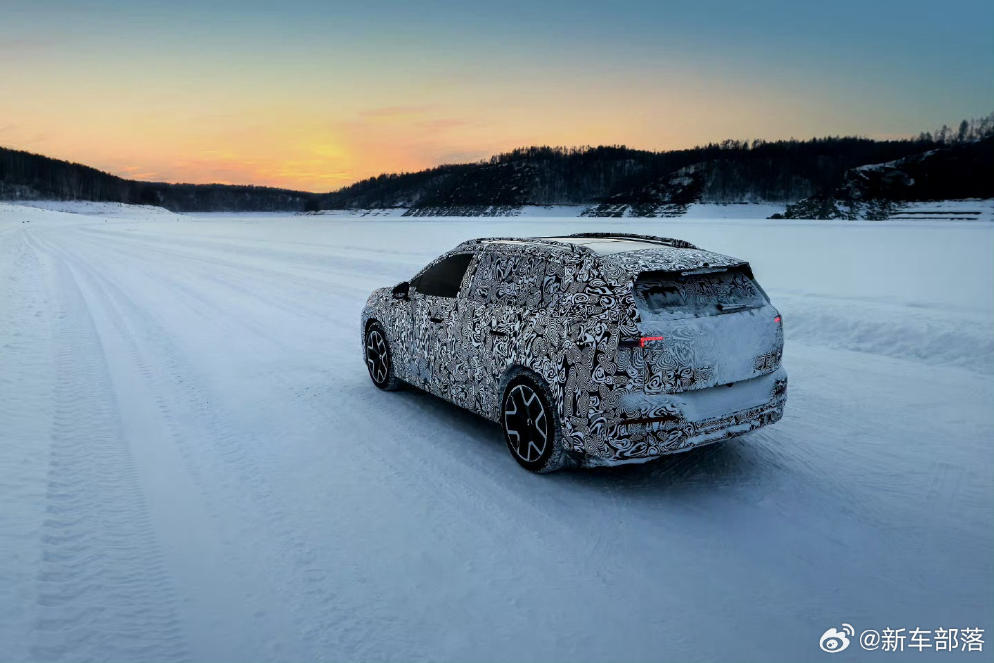 一汽大众全新纯电SUV谍照曝光一汽-大众全新纯电SUV谍照流出，作为ID.AUR