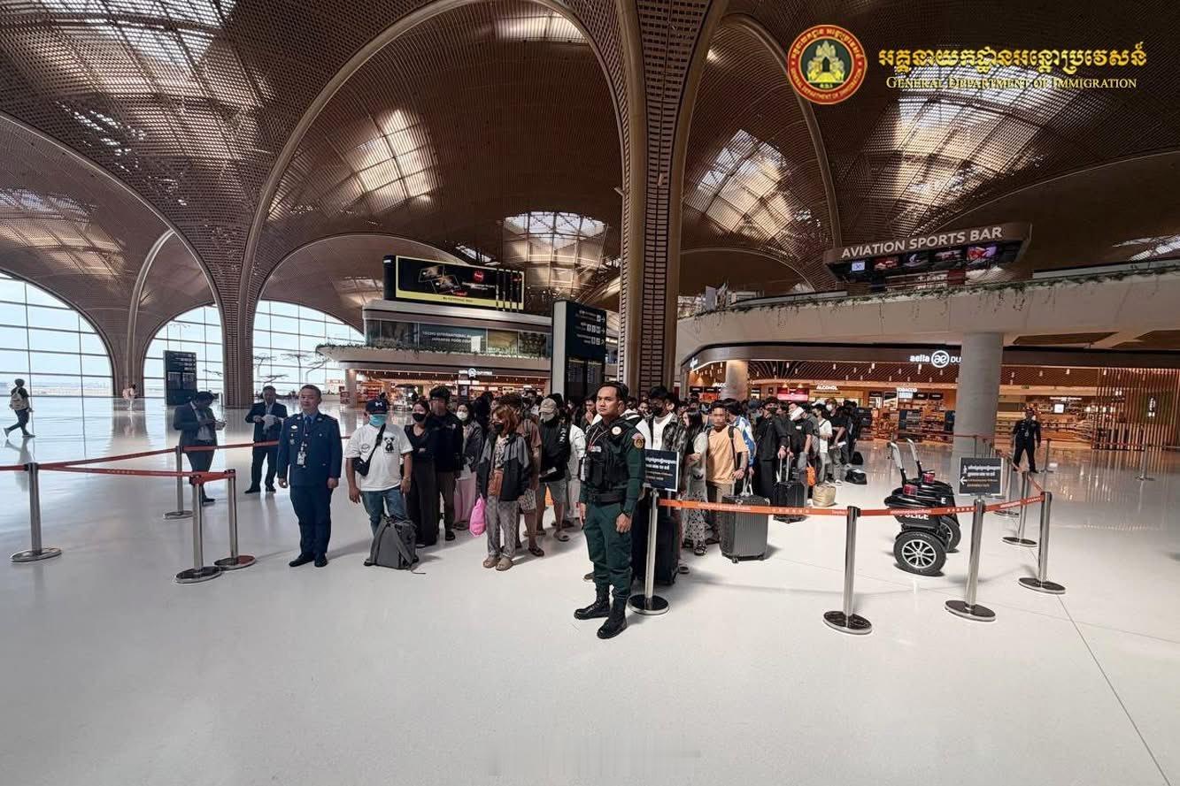 缅甸从柬埔寨押解729人员回国柬埔寨移民总局依法于1月23日至26日期间，将72