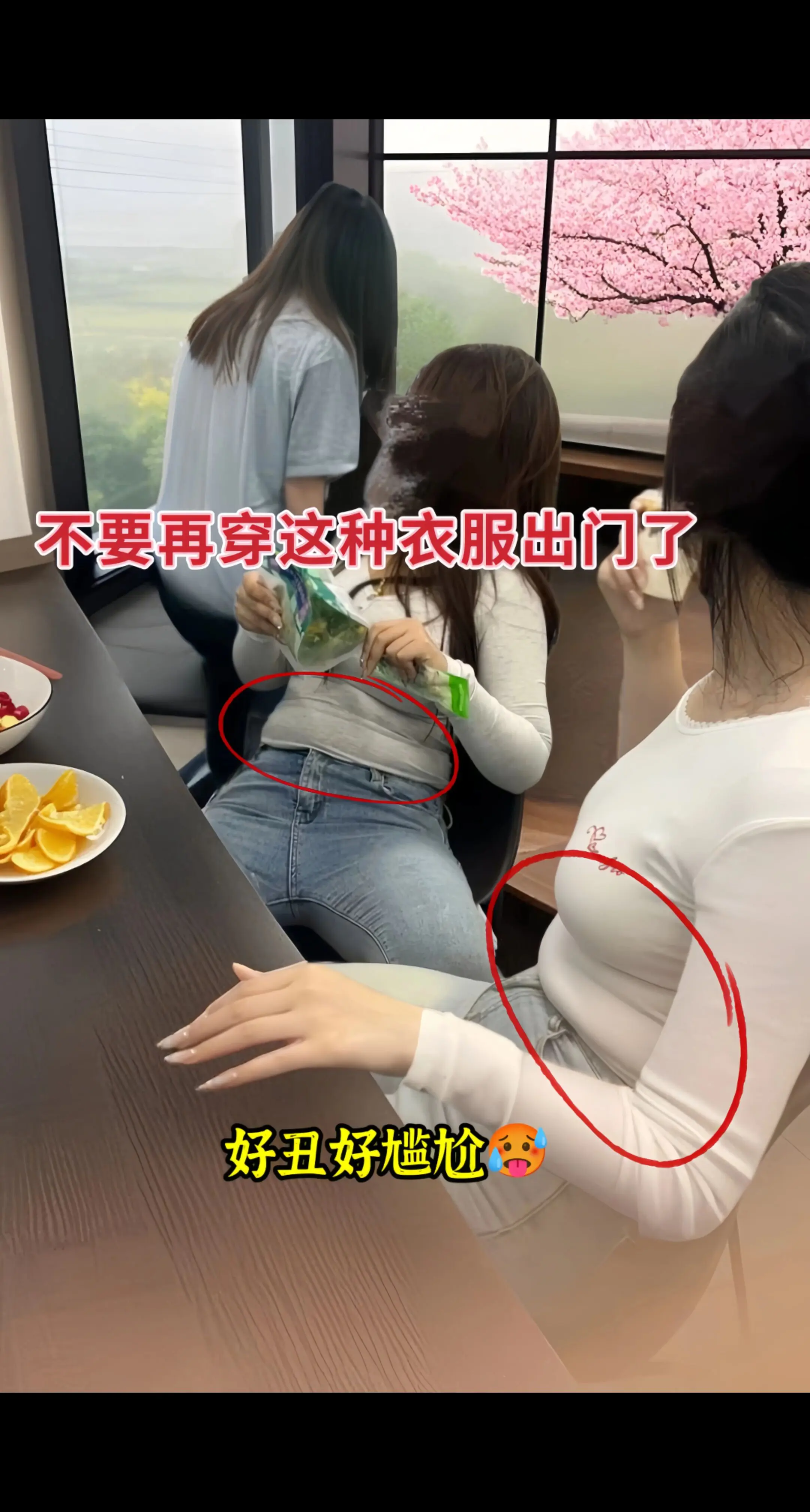 被追着问的韩系西装外套！清冷灰色，高级感直接拉满。利落裁剪，垫肩设计优...