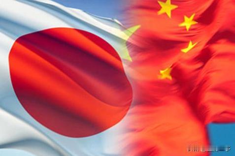之前一段日本网友的评论引发热议：日本遭美国大规模轰炸和原子弹打击，战后又长期驻扎