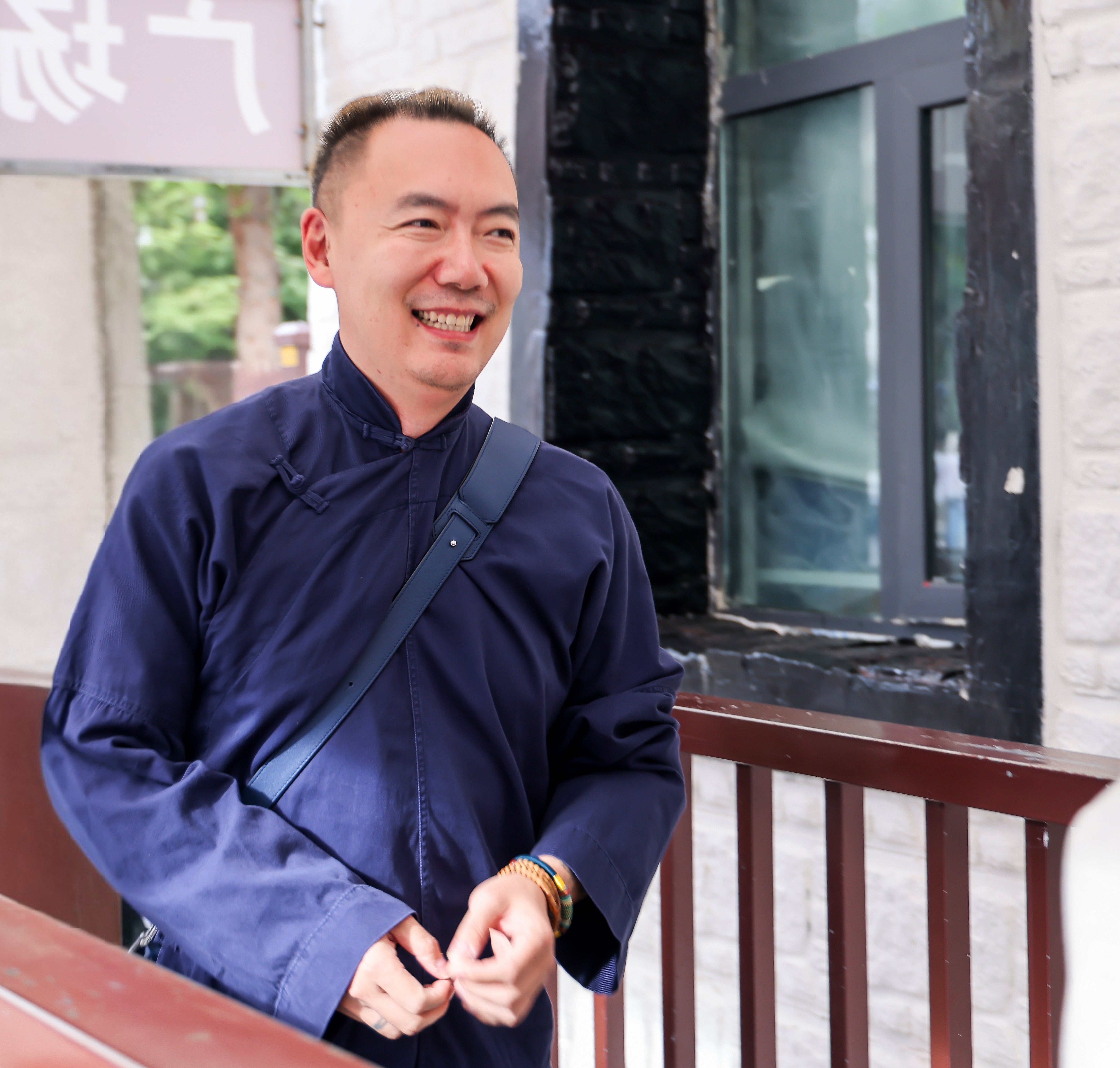 唐装 上了年纪，才感受到中式服装的好。大昭寺 ​​​