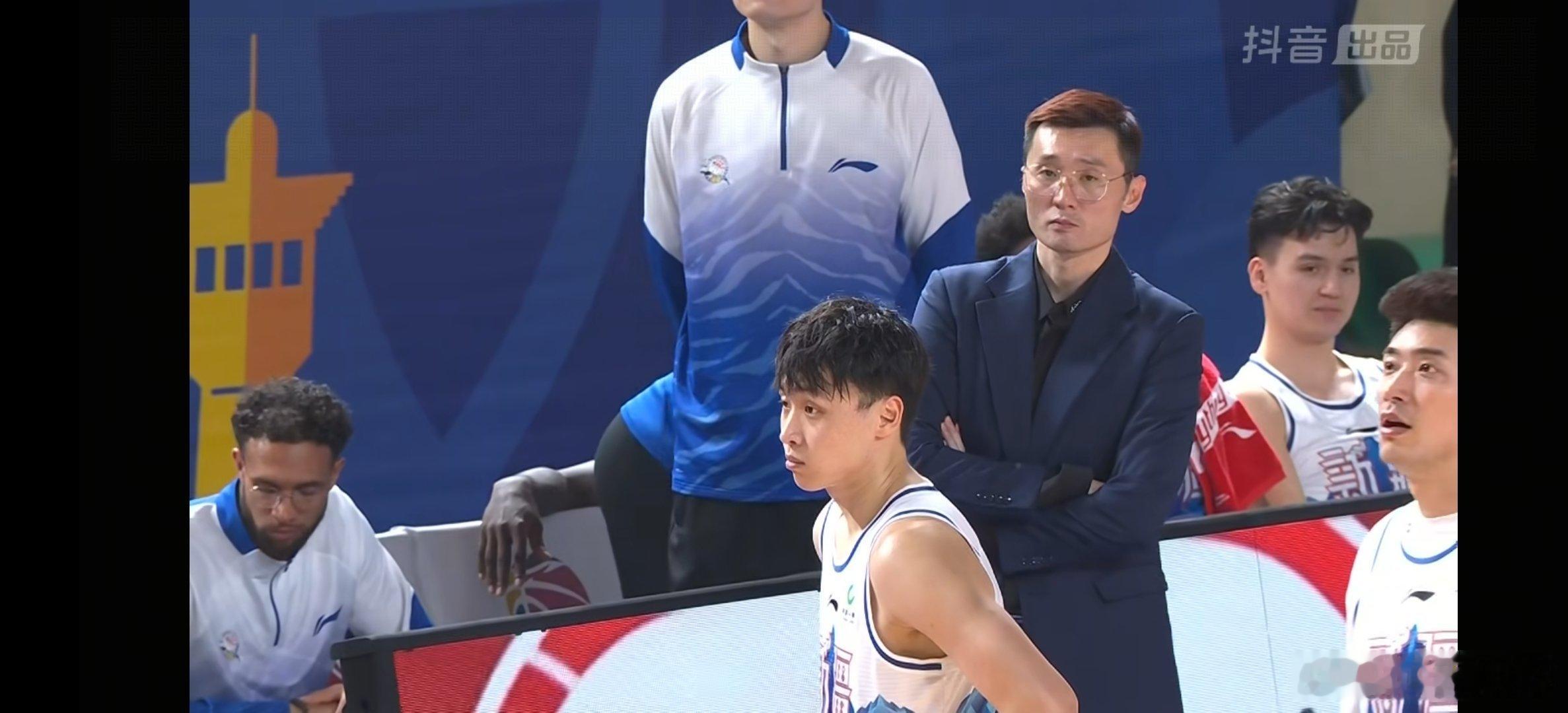 新疆男篮vs北京男篮北京男篮战胜新疆男篮 cba