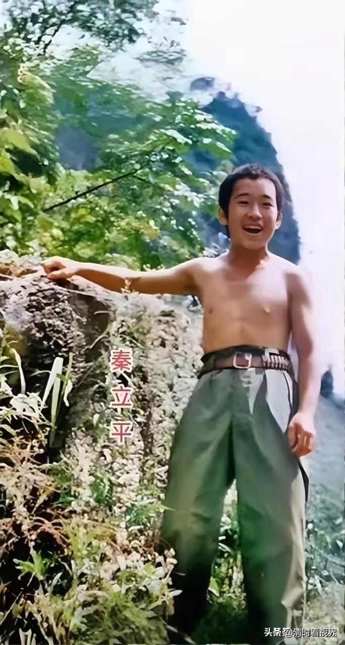 16岁奔赴老山！甘肃“娃娃兵”扛起百斤炮弹，血战边关荣立一等功
 
他名叫秦立平