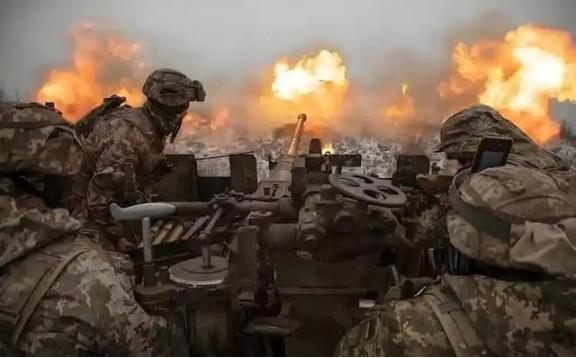 俄罗斯打仗大概花了6000亿美元，得到了1.74亿亩土地，平均每亩大概2.4万人