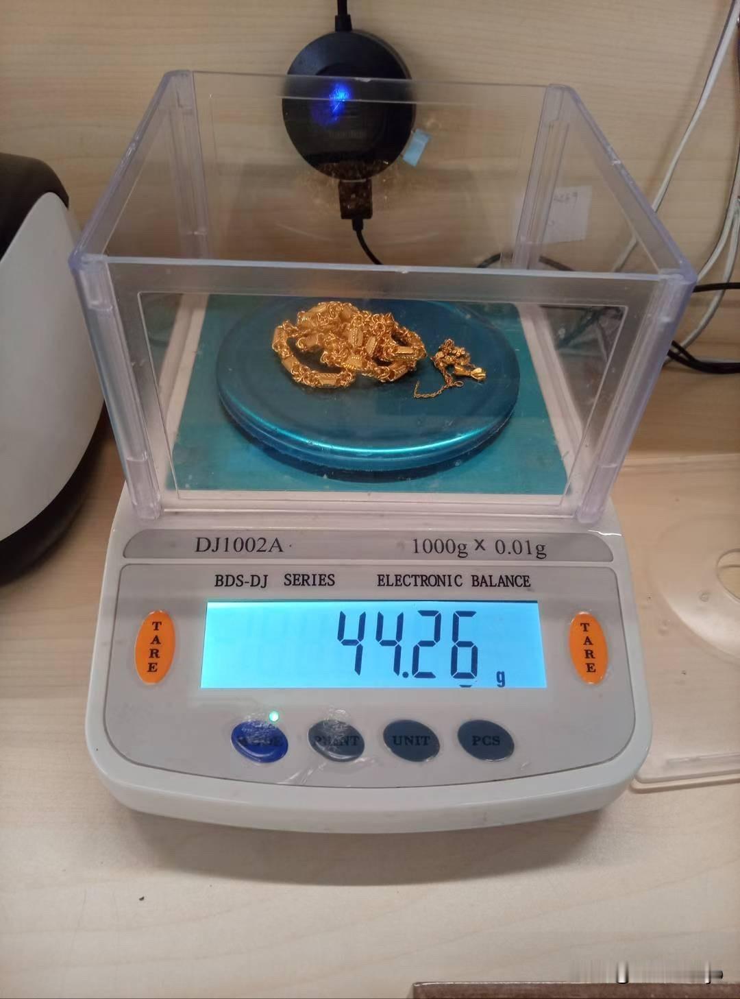 9月3号这波黄金行情真的把不少人看傻了，日内直接涨超100美元，最高摸到4487