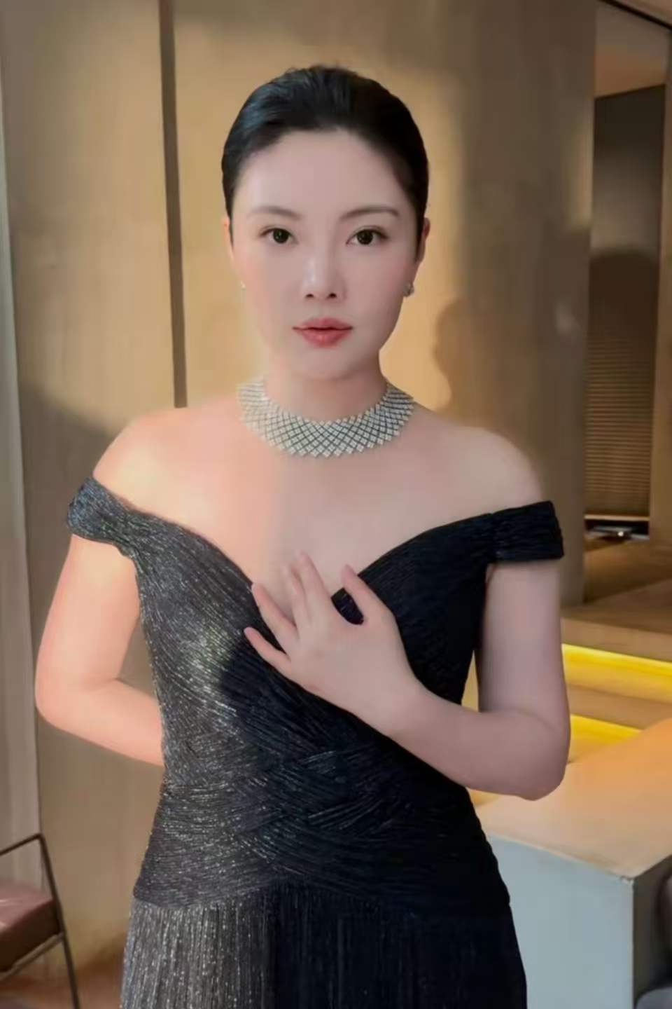 徐冬冬回应怀孕徐冬冬说生了 内娱最会玩梗的女明星非徐冬冬莫属！面对网友的怀孕猜测