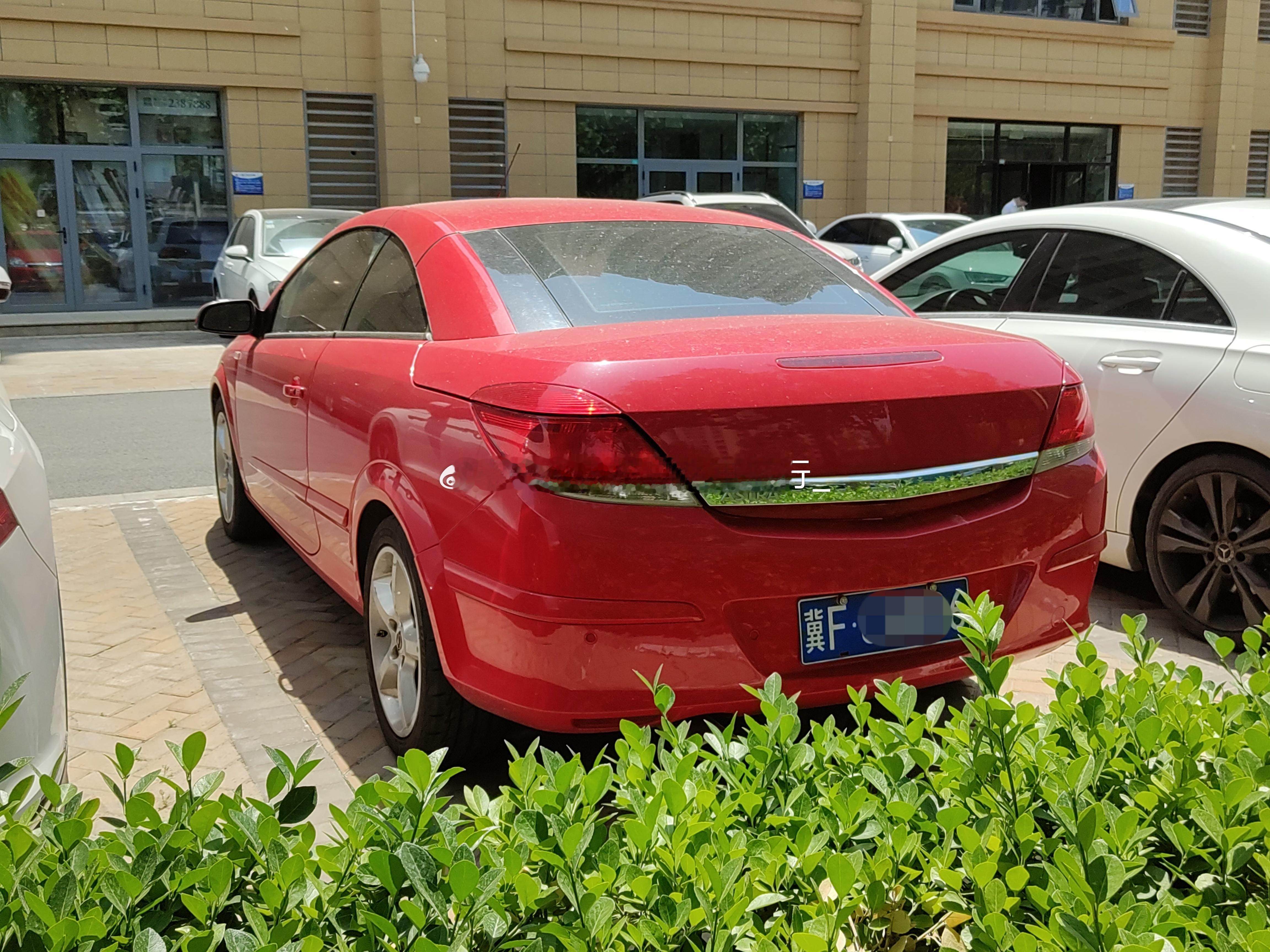 欧宝雅特 敞篷。。。 北京·北京市旧机动车交易市场