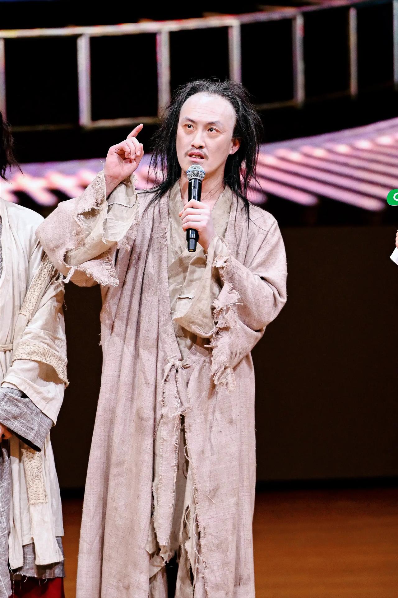 许君聪当年节目硬刚时，估计没有想到会有一天参演星爷的电影。

《功夫女足》路演后
