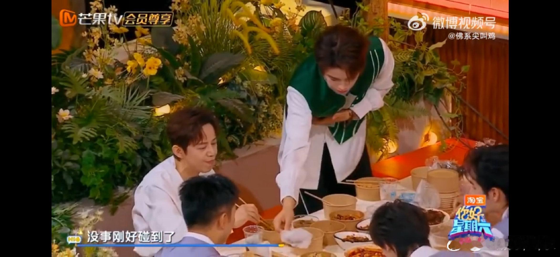 何炅快给何炅找长生不老药又被何老师行程震撼！连轴转仍保持满分状态，却也会怕时光流