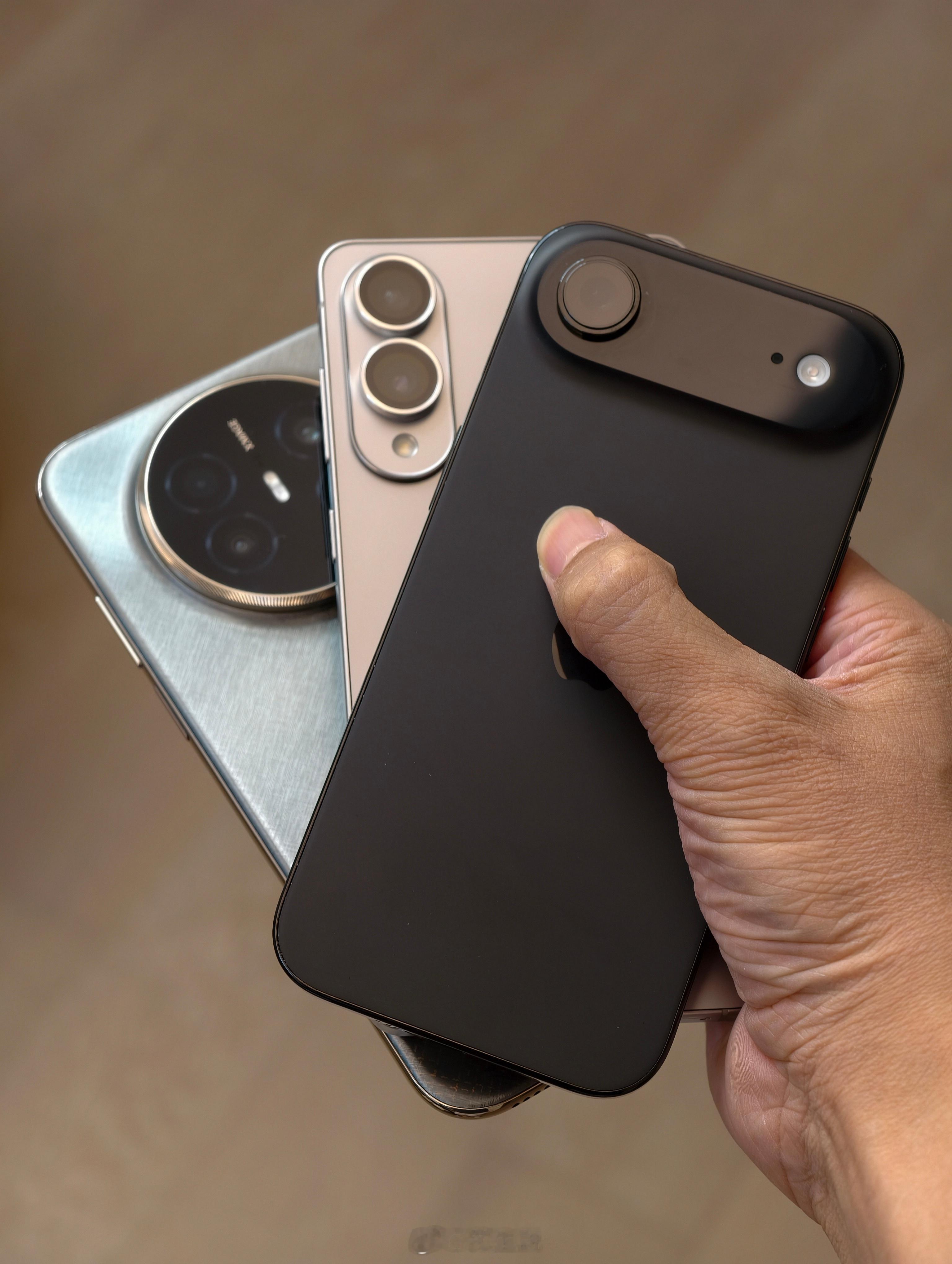 三台超薄手机  过几天好好聊聊