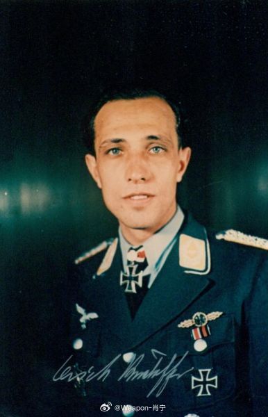 兵器影像[超话] 二战德国空军飞行员埃里希·鲁道夫。他是历史上排名第七的德国特技