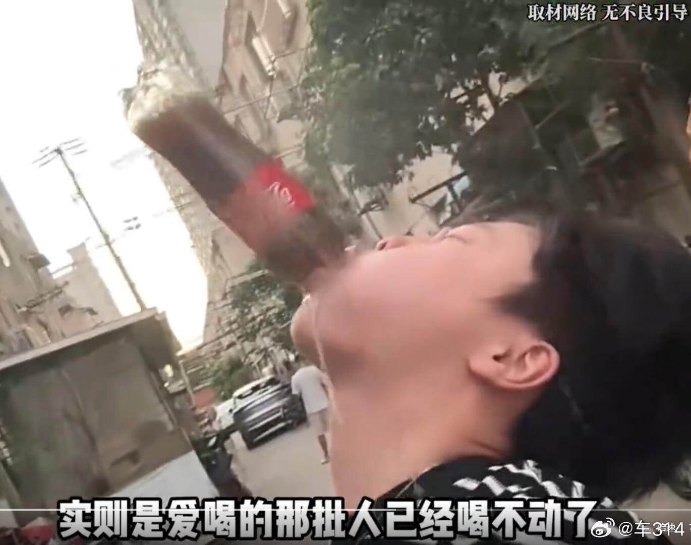 平时我都不喝含糖饮料了，别管是果汁饮料还是碳酸饮料，都不喝。渴了就自己泡点茶，在