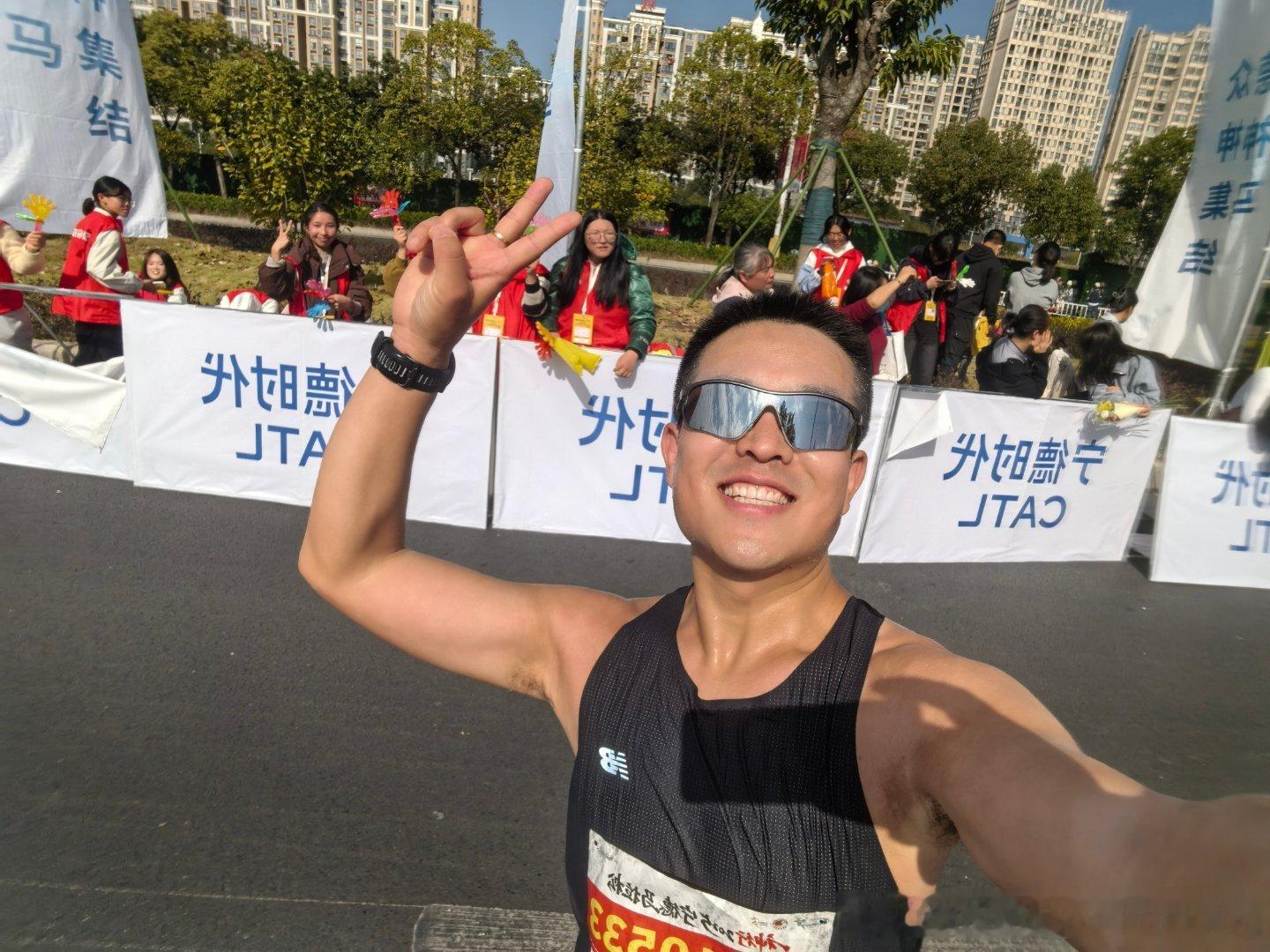 神行2025宁德马拉松，有了一个新名字“宁德神马”。今年赛事因邀请了国内8位顶尖