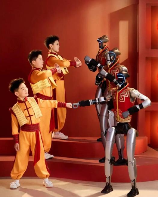 机器人上春晚，动作一年比一年丝滑，不少老外酸了。
大清建立以后，采用了闭关锁国的