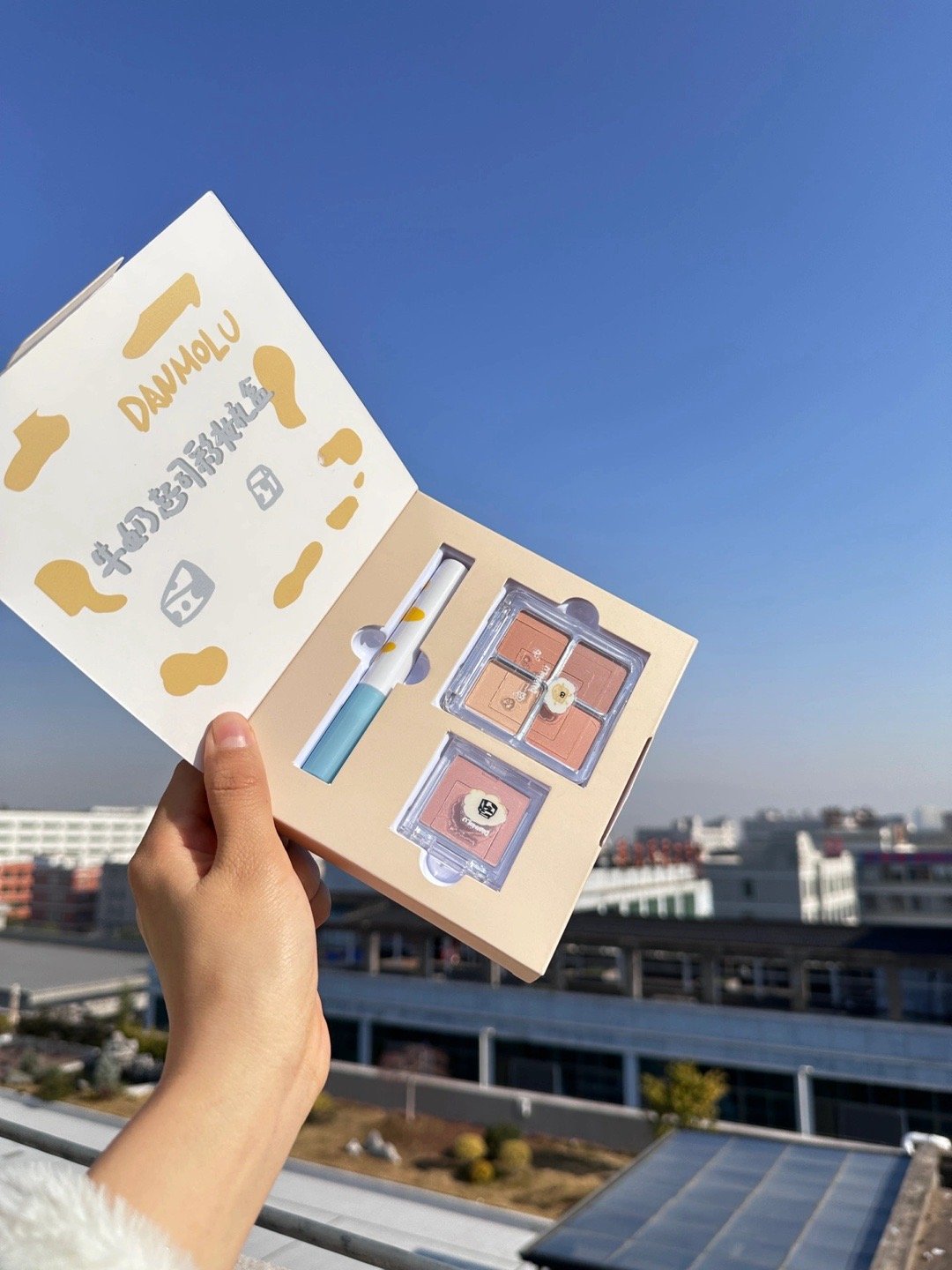 可爱精灵，你是懂玩妆的！！ ​​​