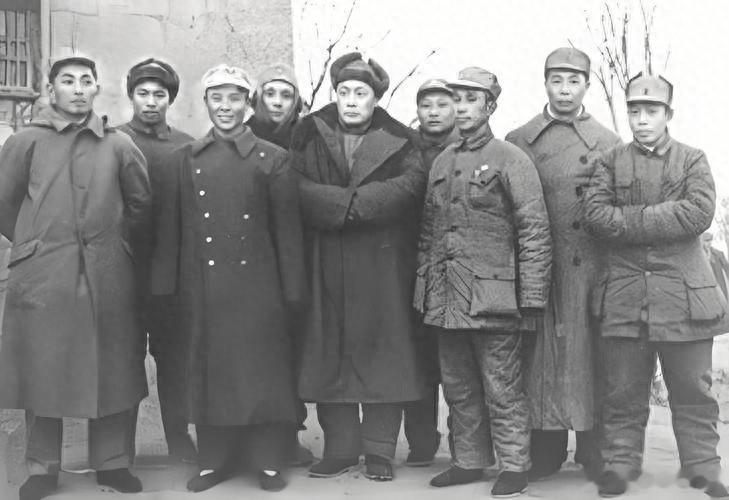 宿北大捷后，陈士榘绕过陈毅越级发电报到延安，毛主席这样回电1946年12月，国民