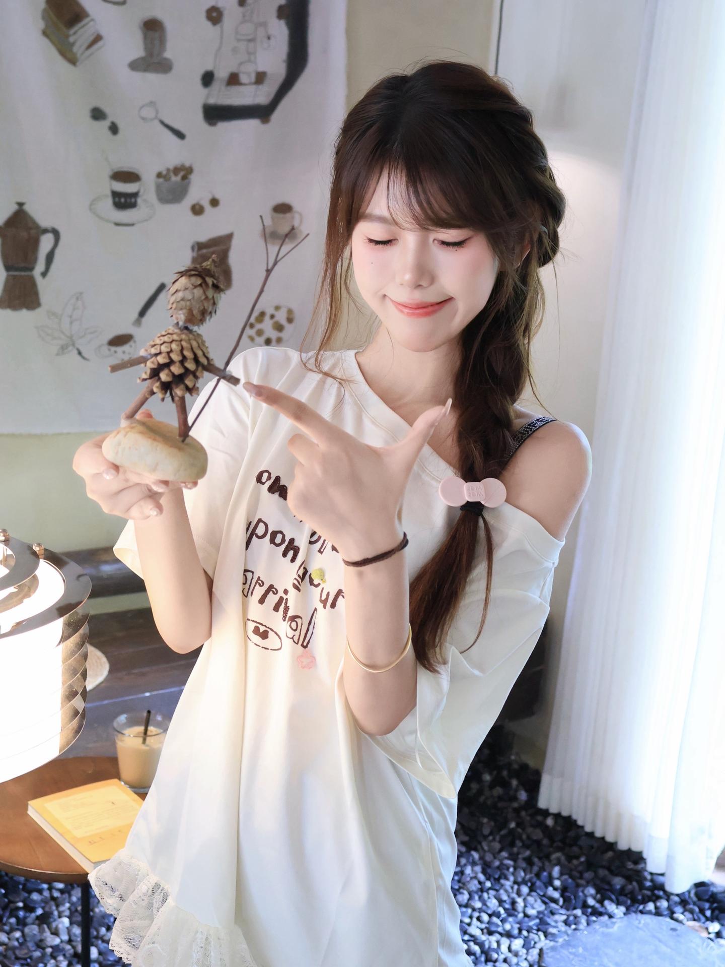 ℂ𝕠𝕗𝕗𝕖𝕖 𝕋𝕚𝕞𝕖☕🤎☕ 周末和朋友在咖啡店坐...