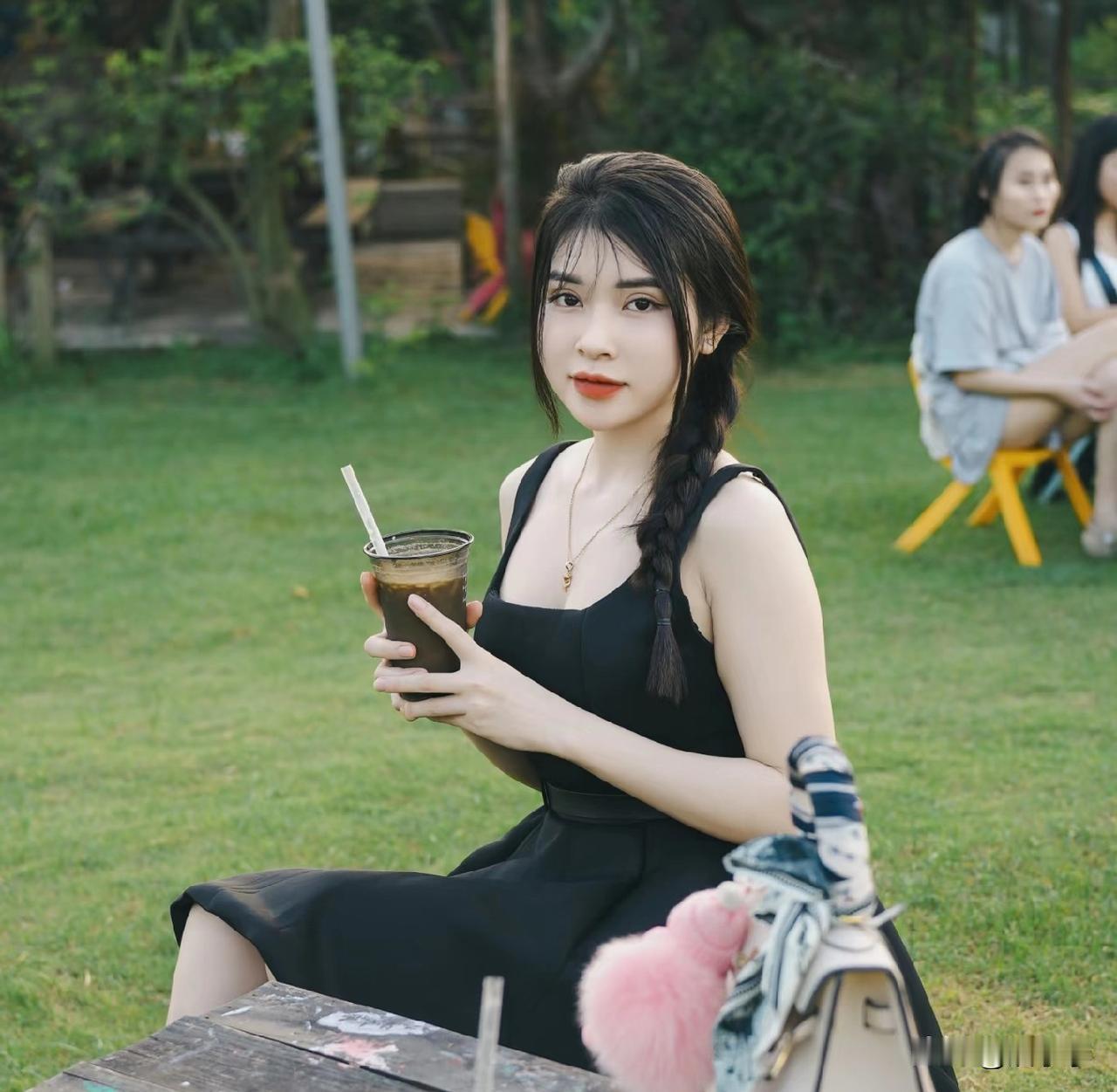 引进越南女性提高生育率？

一韩国官员提出“引进越南年轻女性”以提高生育率，导致