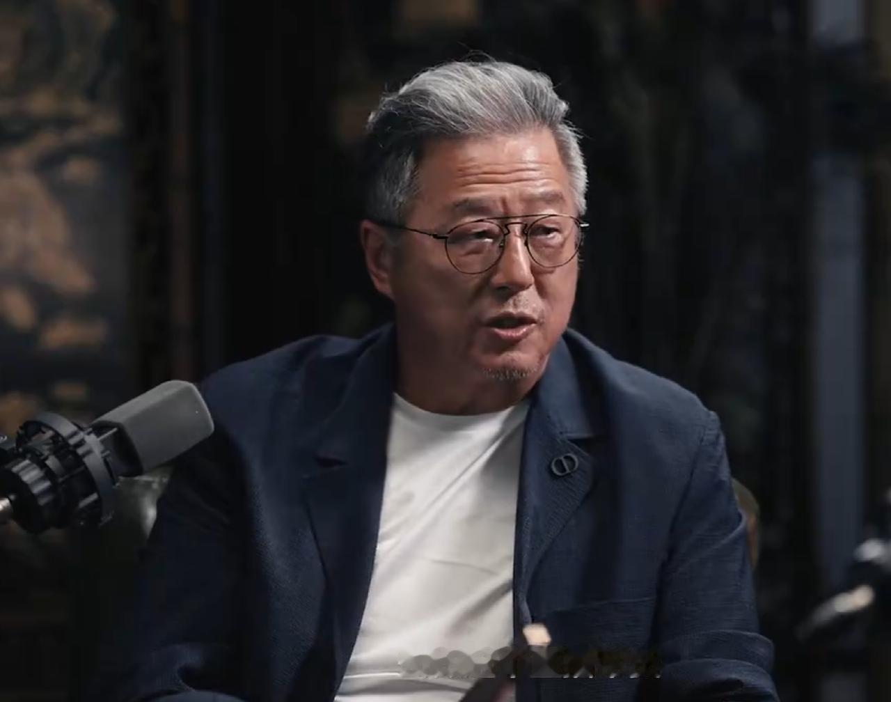 郭德纲：我没有反对孩子们直播带货。

近日，王伟忠全新视频播客节目《伟忠哥来串门