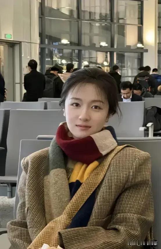 过年，很多人喜欢，也有很多人不喜欢。不喜欢的人喜清静，安宁，不喜欢过年这么麻烦，