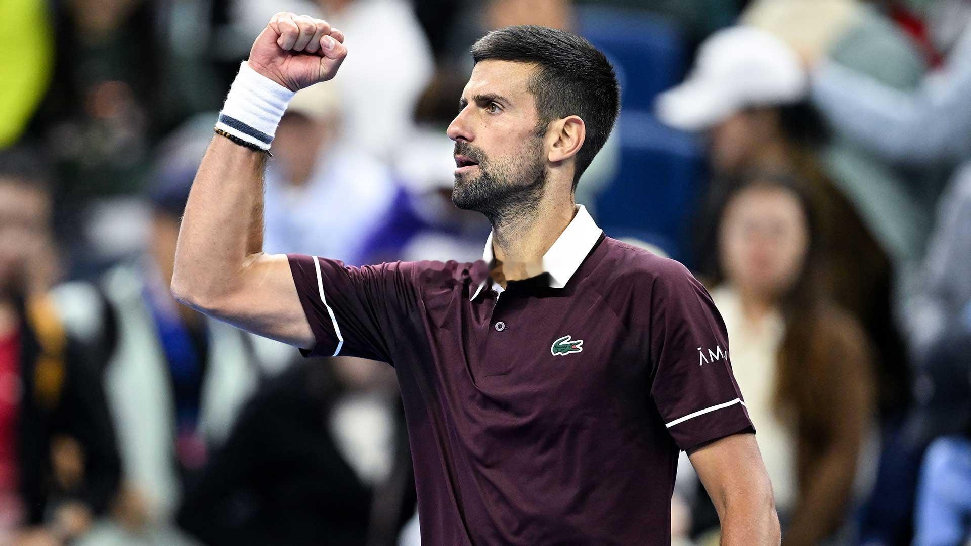 德约科维奇 🇷🇸 成为首位在连续21个赛季中至少赢得一项巡回赛冠军的球员！?