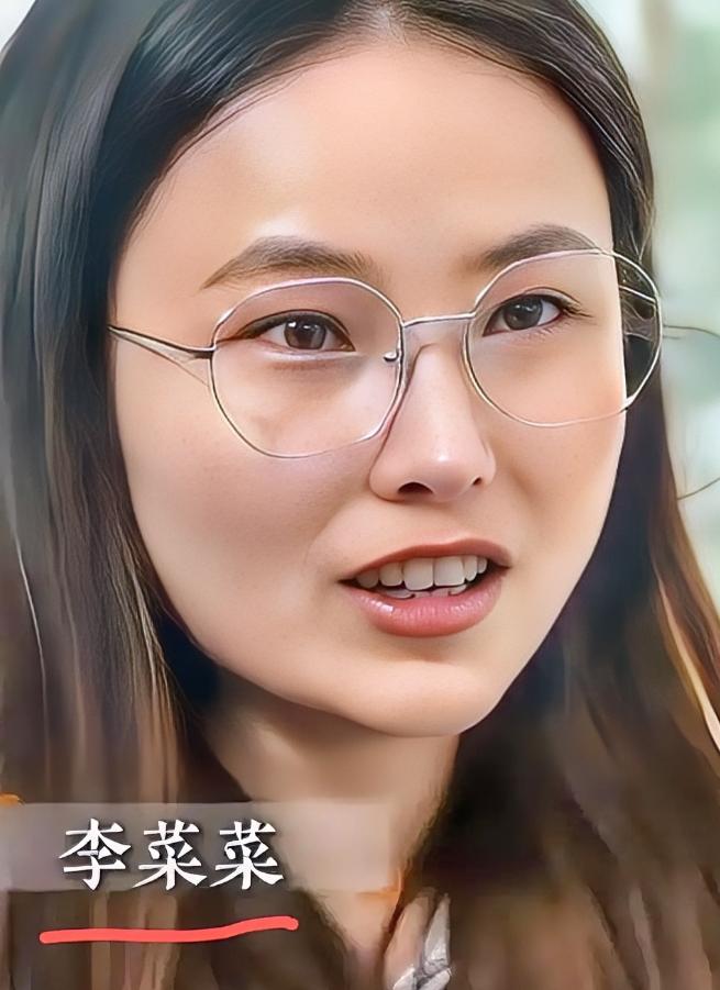 浙江95后女孩绝境翻盘！被家人弃于出租屋，患“不死癌症”瘫卧求生。
 
拒绝捐赠