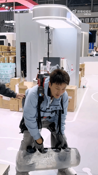 贾乃亮说免费帮粉丝搬家这也太宠粉了，已经准备好扣1蹲亮哥上门了