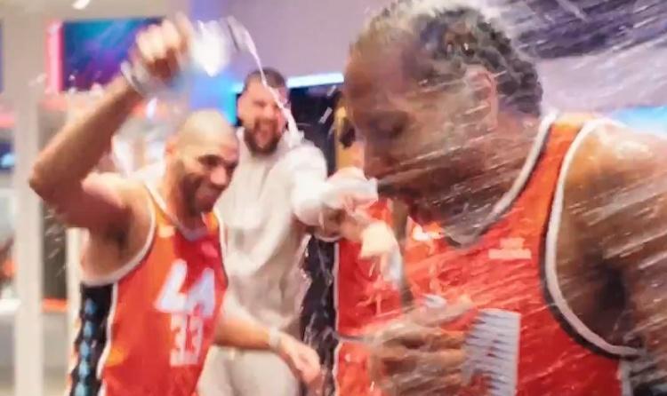 所以这队没啥前途的。我对快船感情深厚，主要是对这些好球员感情深厚。哈登，卡子，柯