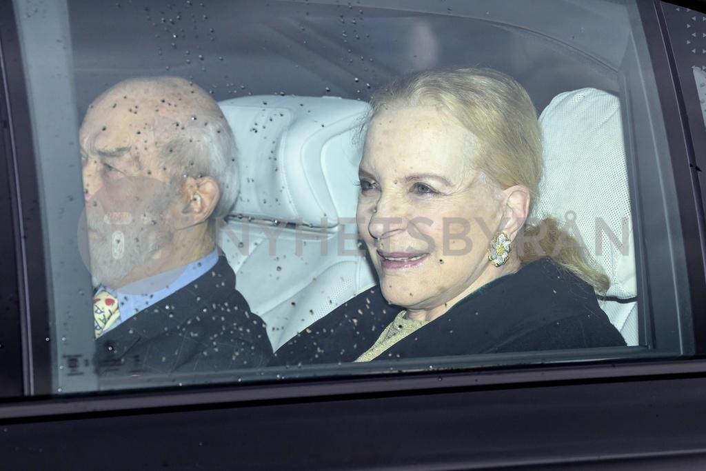 英国王室  【补充】2025年12月16日，查尔斯三世在白金汉宫主持圣诞午餐会?