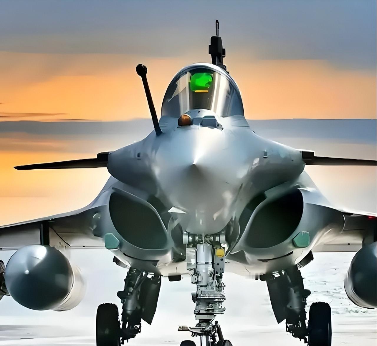 俄罗斯这一次全看明白了，俄罗斯军队一旦停火，大批西方武器就要涌入乌克兰！100架