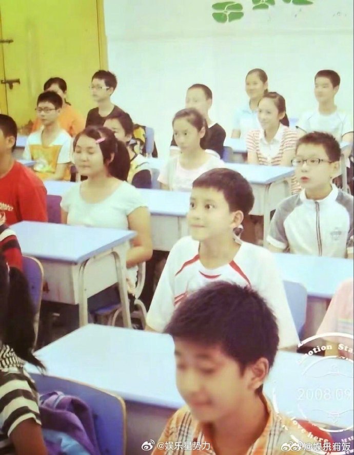 敖瑞鹏从小到大没有尴尬期 敖瑞鹏初中时期旧照 敖瑞鹏颜值进化史太绝了！从小正太到