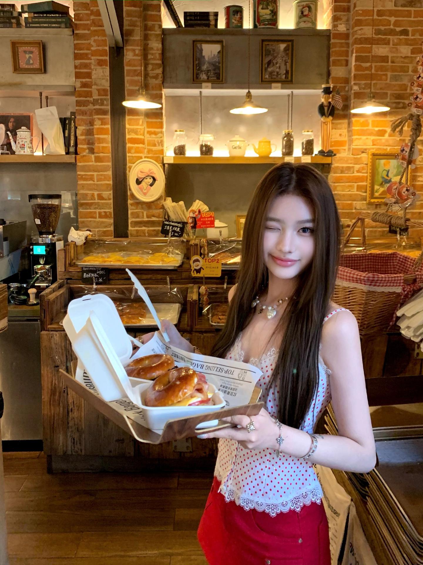 多么想要靠在你怀里。