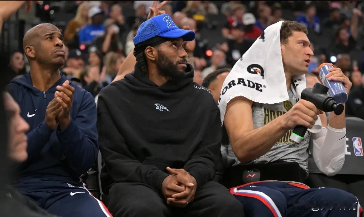 你认为伦纳德是一名自私的球员吗他绝对不是一名自私的球员，因为他已经超越了自私，另