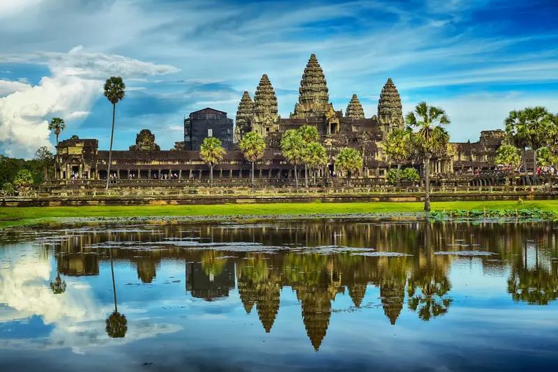 专家谈泰国想让柬埔寨去军事化为何很难：泰国想让柬埔寨去军事化很难，柬埔寨重型装备