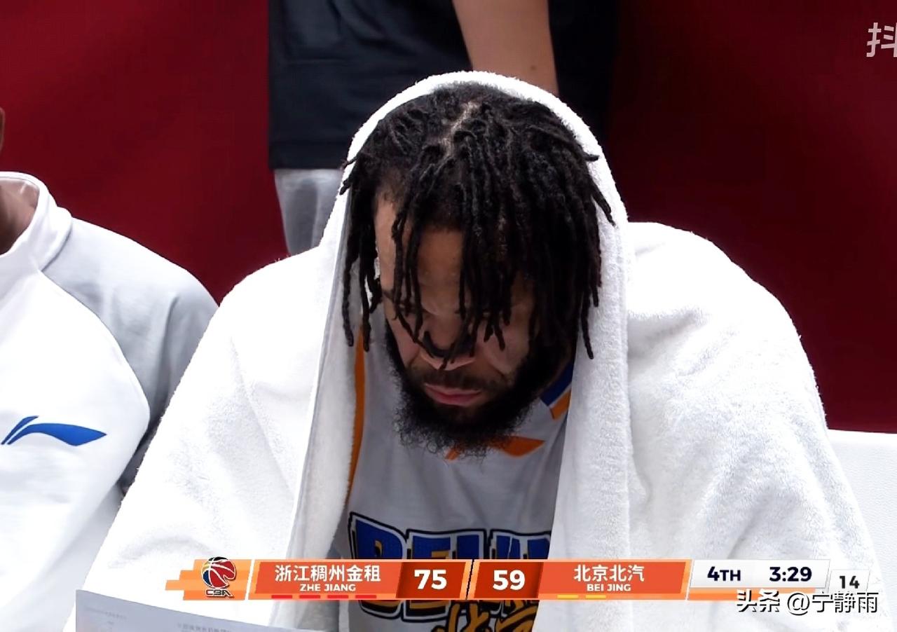 麦基周琦谁都不鸟谁，北京队双塔无效66:81惨败浙江！
1、麦基逢强就弱本场一览