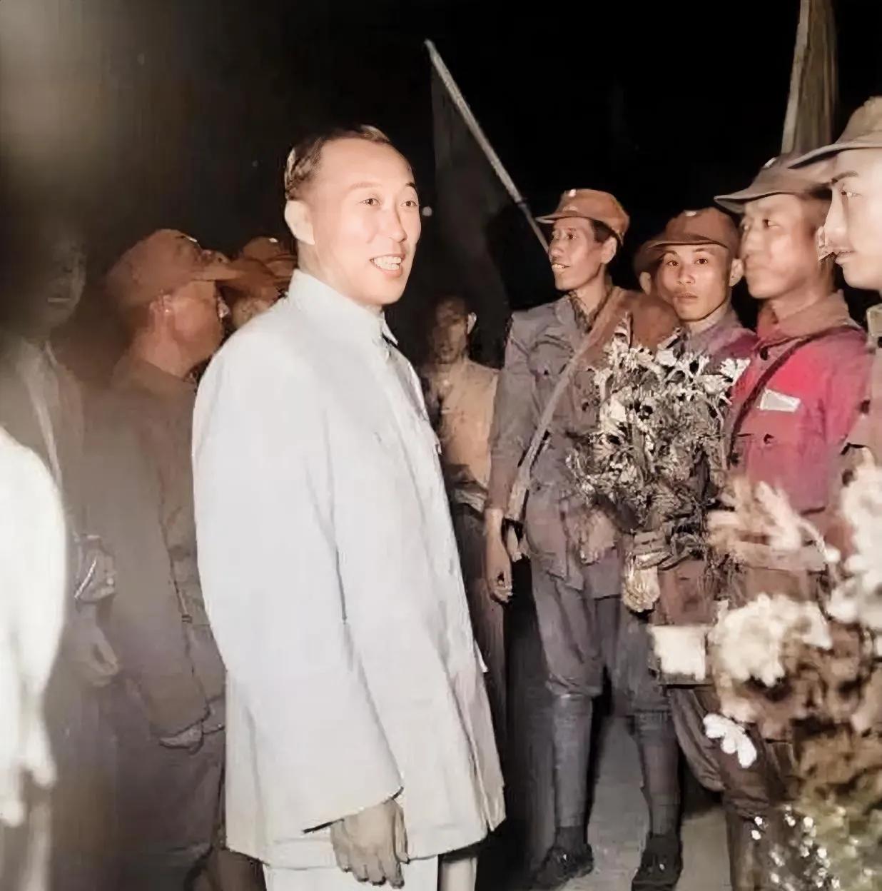1950 年，李弥逃到台湾后，却把太太丢在昆明，到台湾后竟无人理会，终日郁郁寡欢