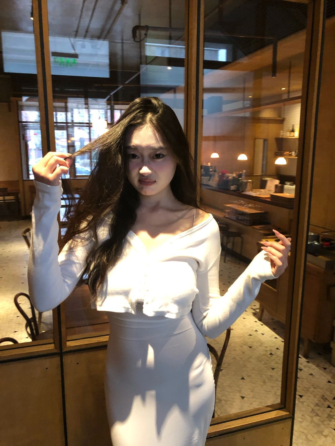 紧身裙穿上瘾了…