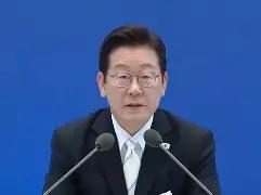 亲信辞职，李在明正在复制尹锡悦的下场？

9月1日，韩国总统府宣布：李在明批准政